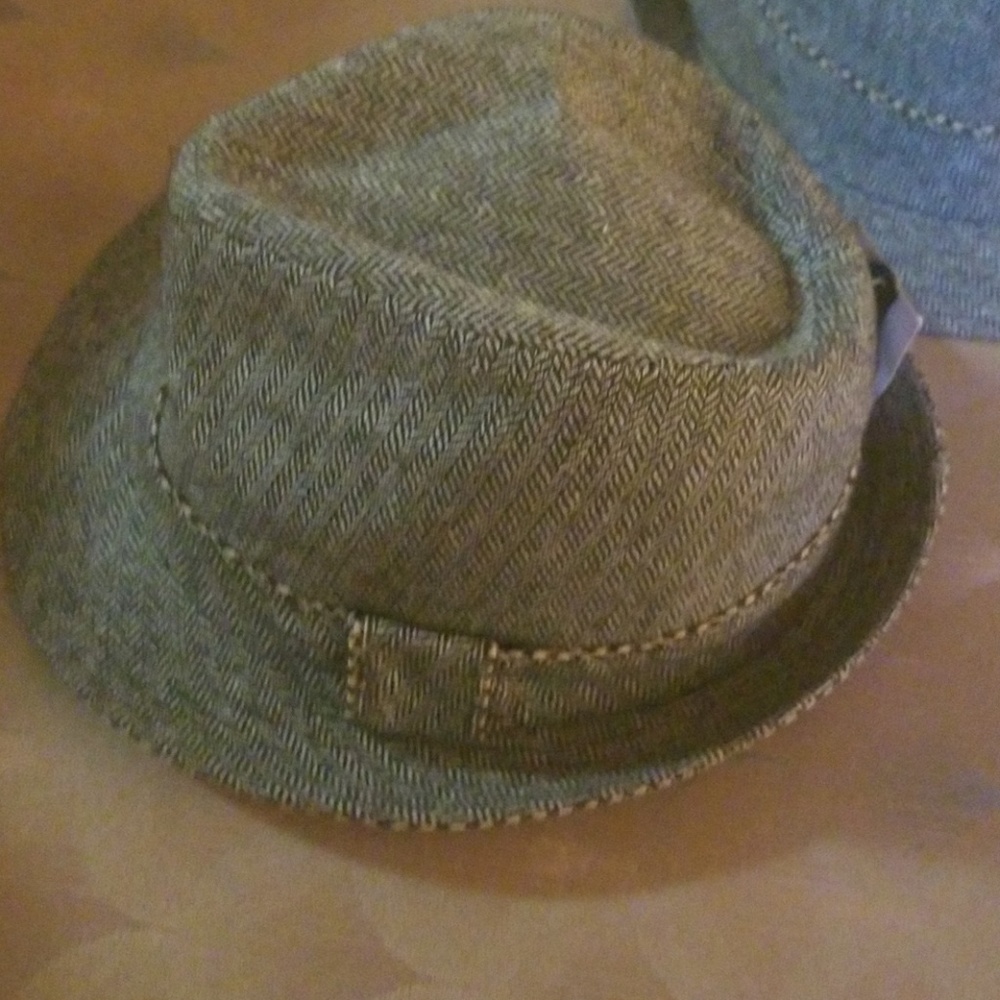 Hat - Picture 2 of 3